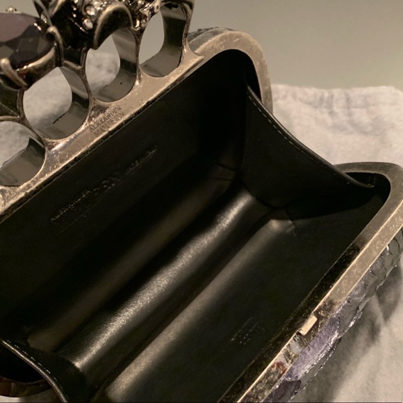 💗SOLD💗Alexander McQueen Box Knuckle Clutch - Picture 6 of 8